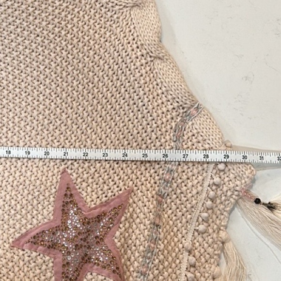 Soft Knit Poncho with Star Decor & Feather Tassels - Picture 11 of 14